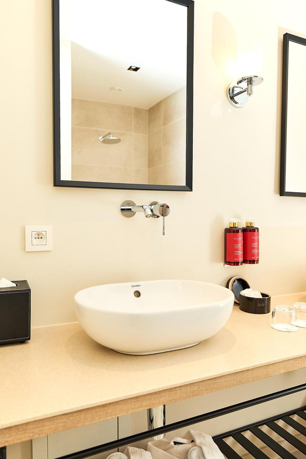 Luxury Suite,1499316340:JPEG