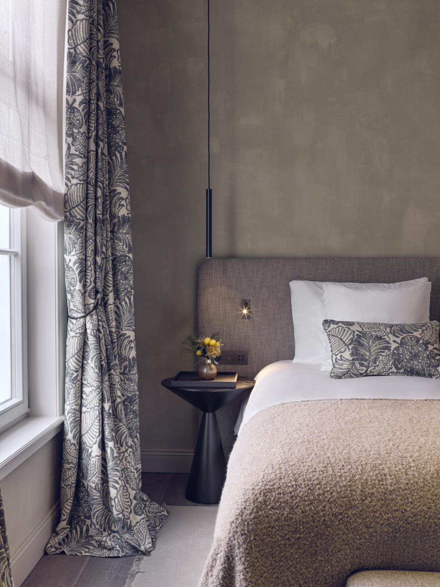 Deluxe Room,1502773000:JPEG